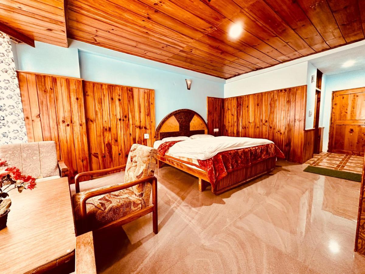 Hotel D Kanchan Manali Buitenkant foto