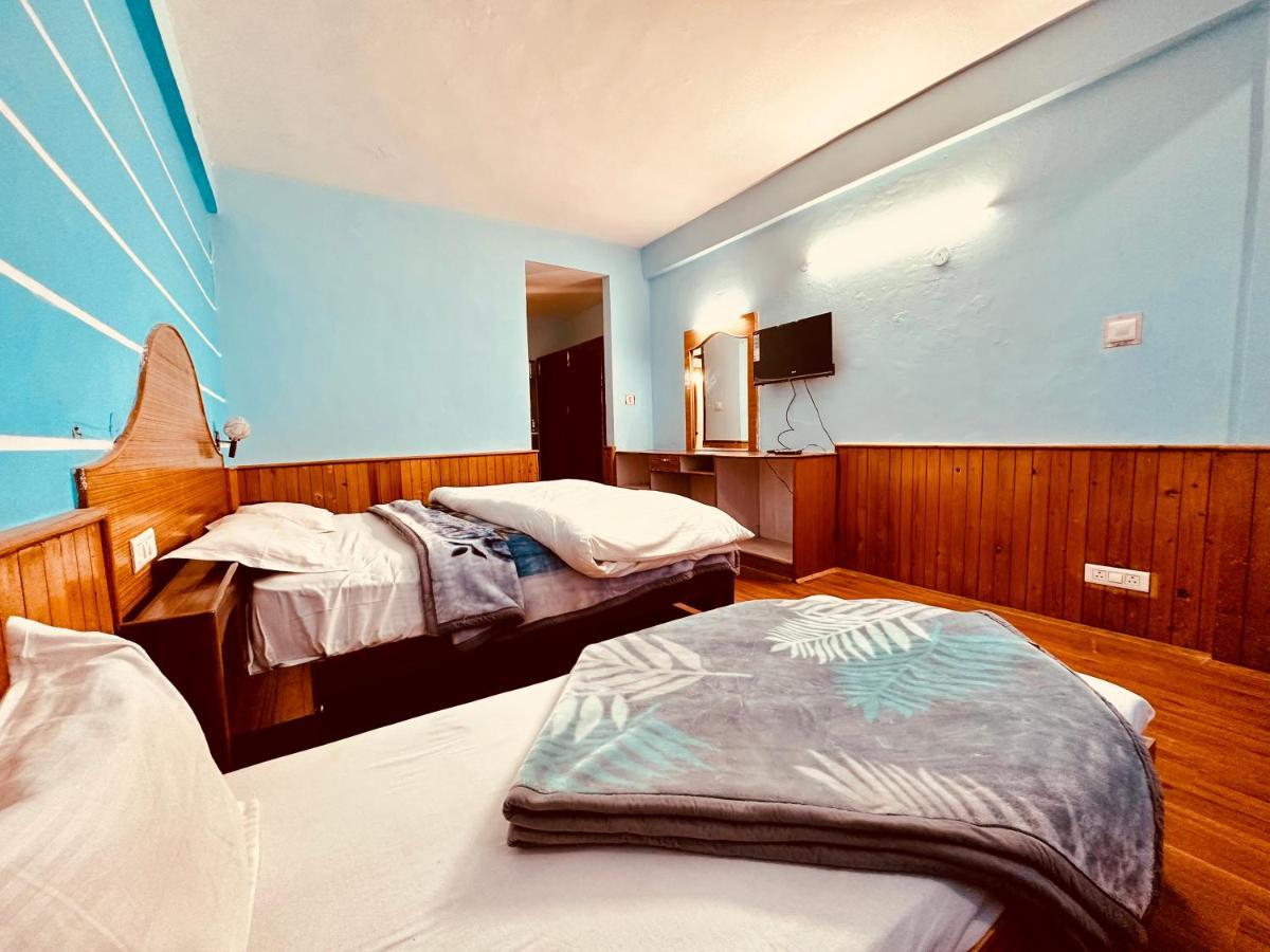 Hotel D Kanchan Manali Buitenkant foto